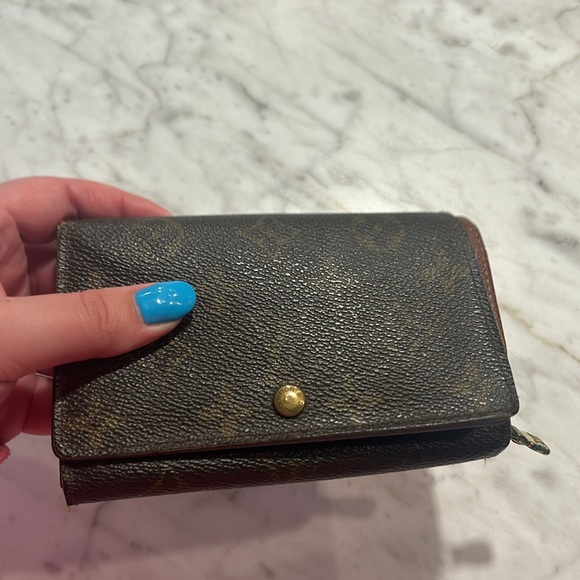 Louis Vuitton Monogram Wallet (project wallet!) - Picture 14 of 15